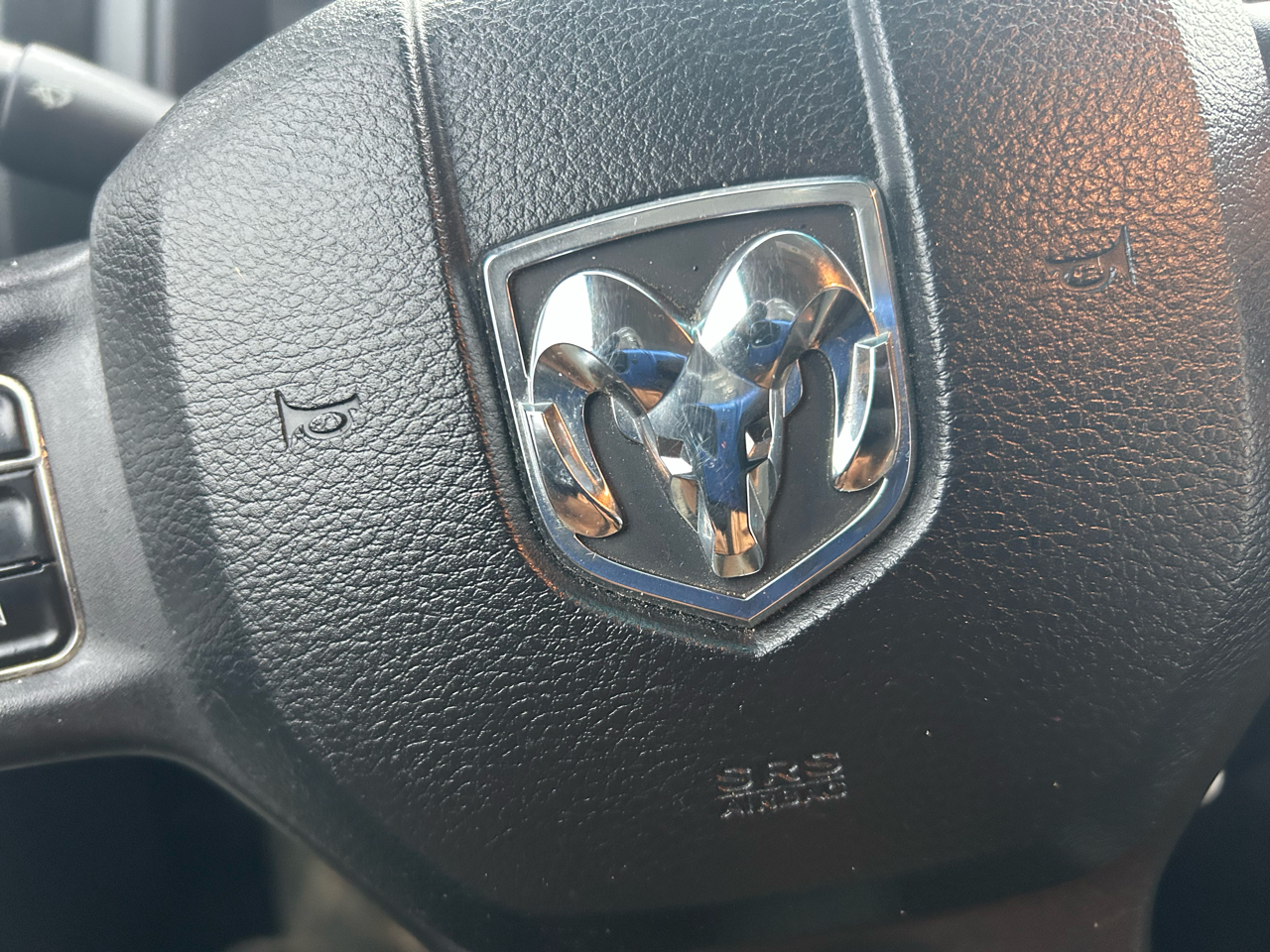 RAM 2500 Tradesman Crew Cab SWB 4WD 2013