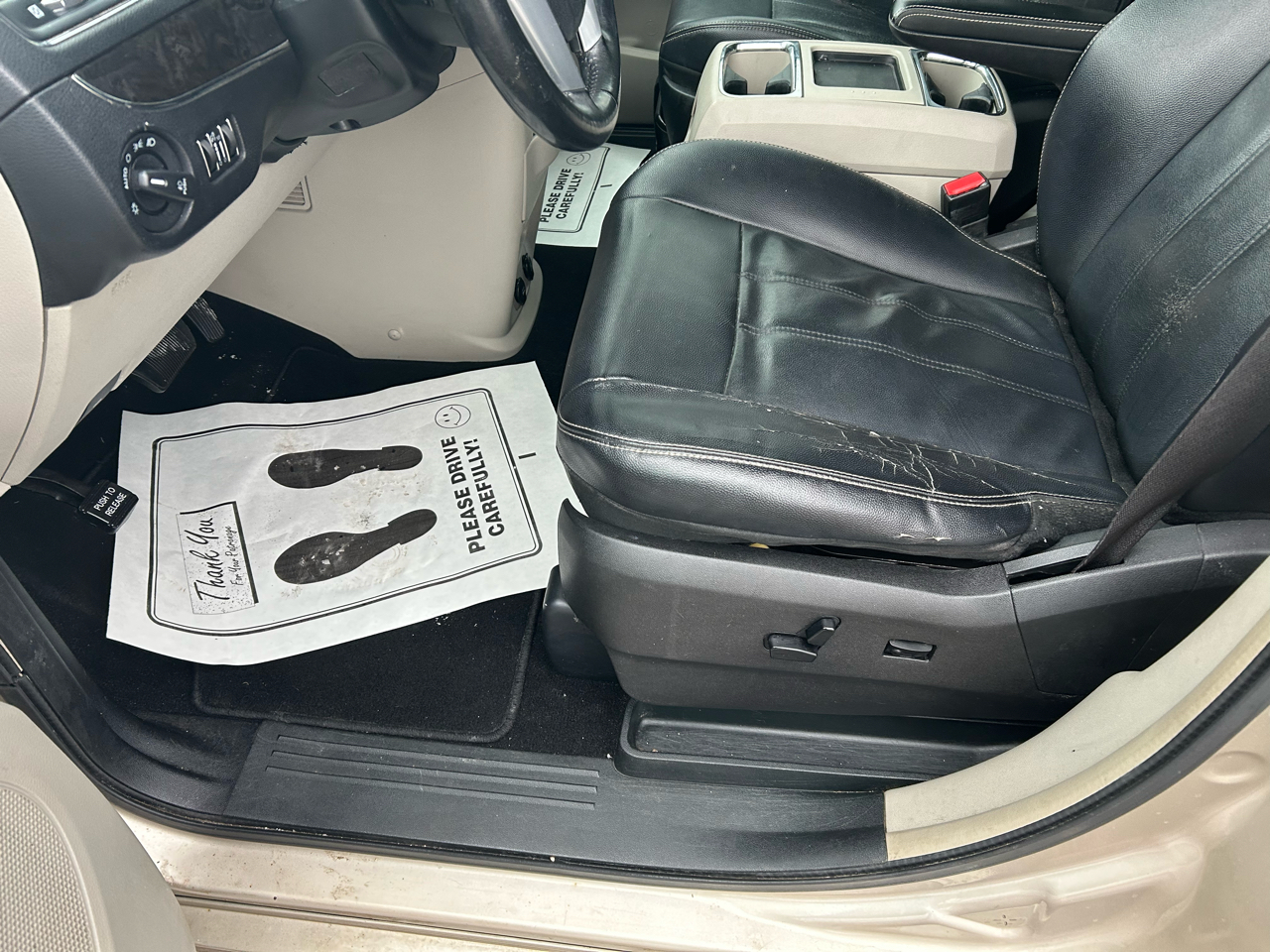 Chrysler Town & Country Touring 2013