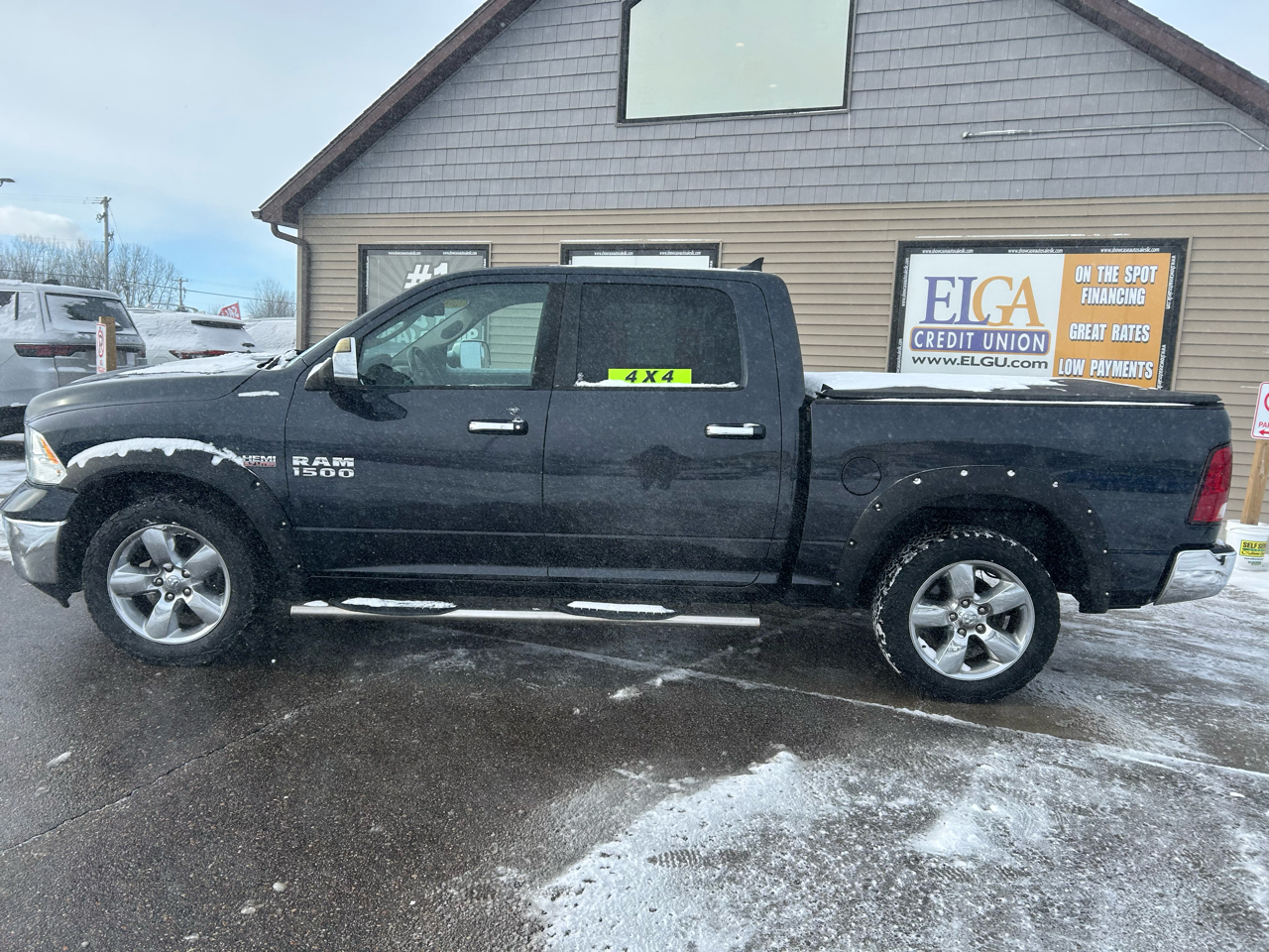 RAM 1500 SLT Crew Cab SWB 4WD 2013