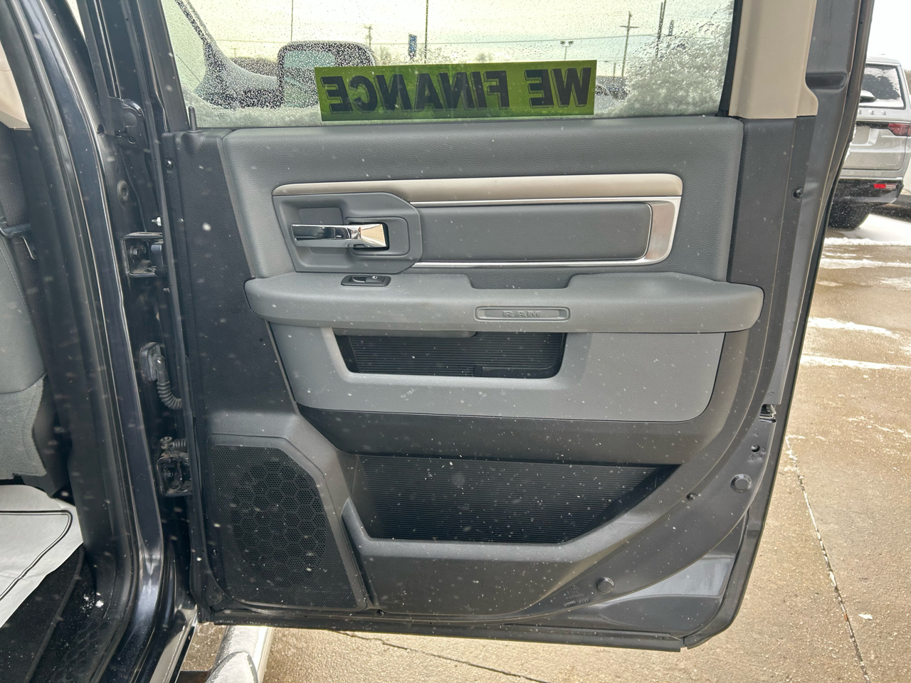 RAM 1500 SLT Crew Cab SWB 4WD 2013