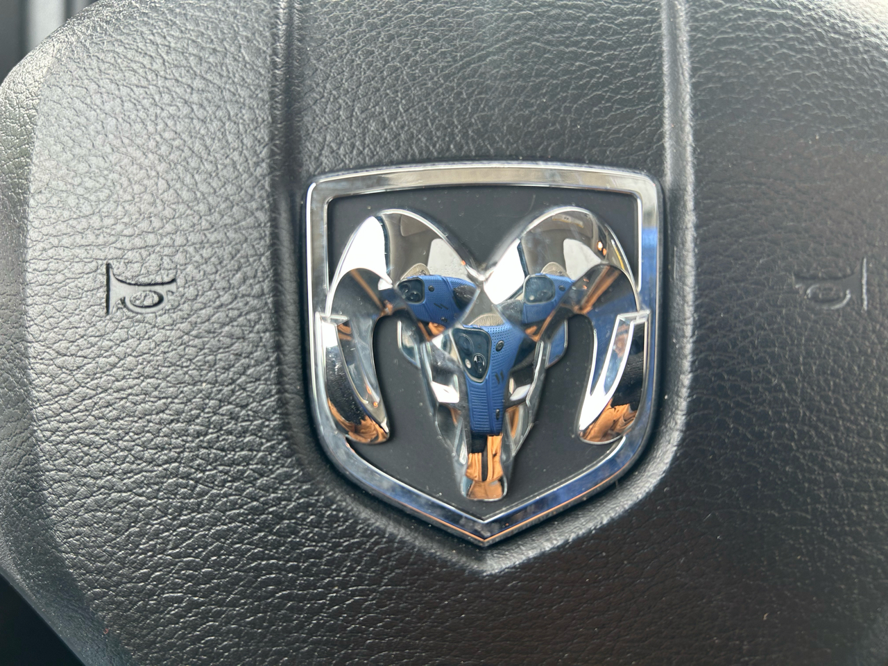 RAM 1500 SLT Crew Cab SWB 4WD 2013