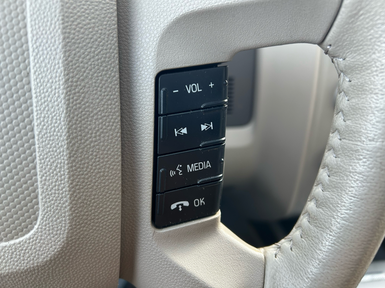 Ford Escape XLT FWD 2011