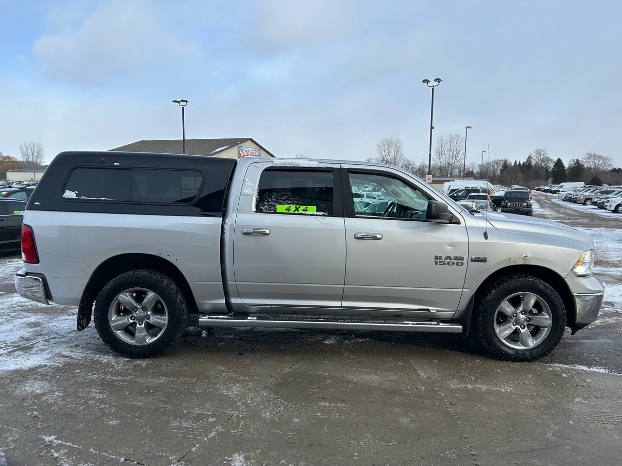 RAM 1500 SLT Crew Cab SWB 4WD 2013