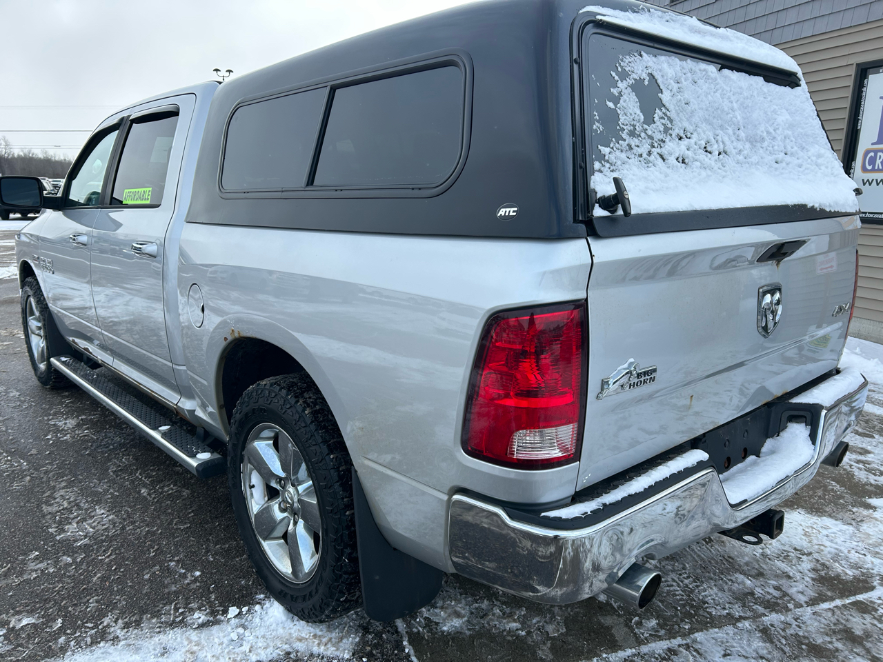 RAM 1500 SLT Crew Cab SWB 4WD 2013