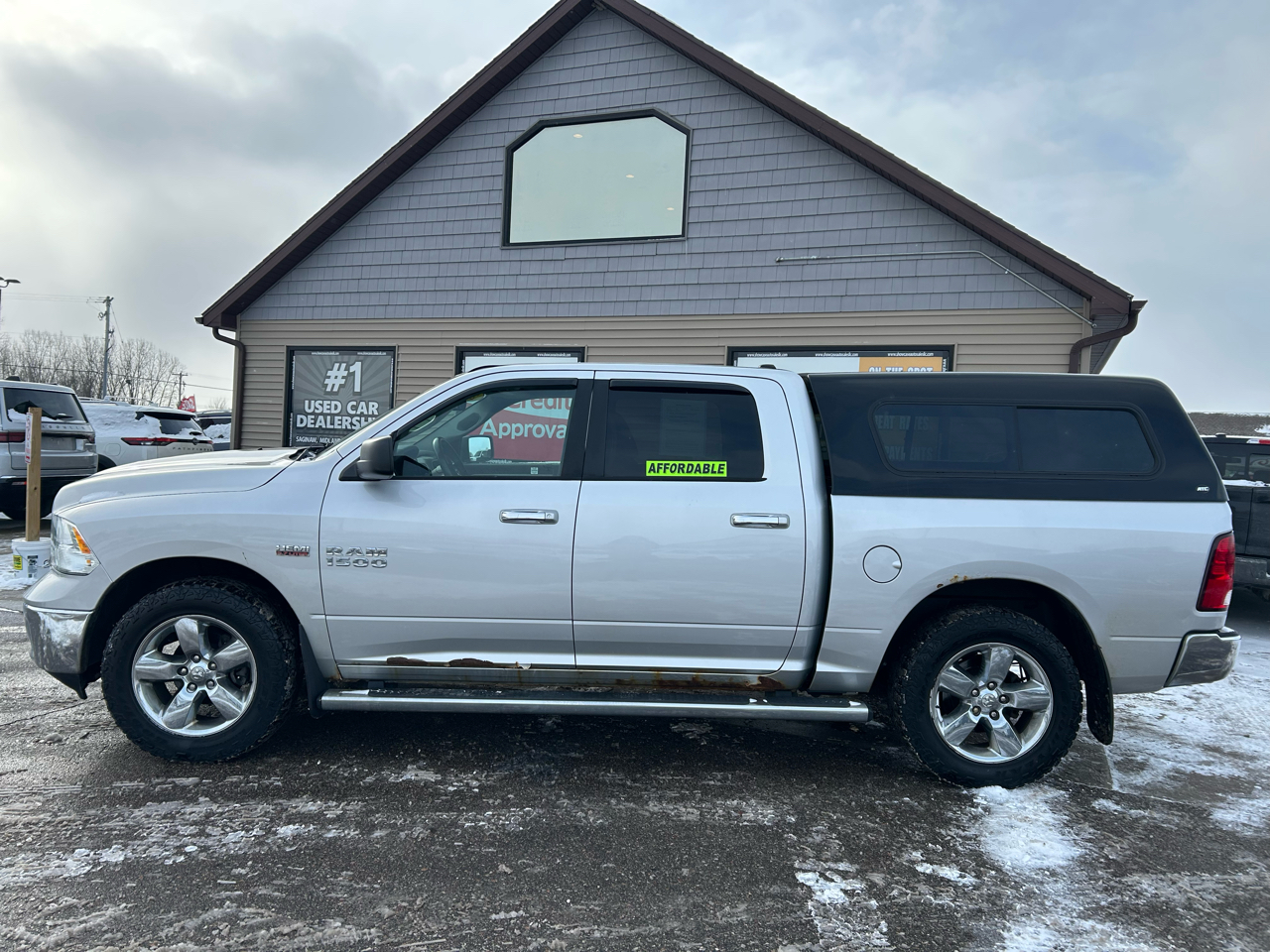 RAM 1500 SLT Crew Cab SWB 4WD 2013