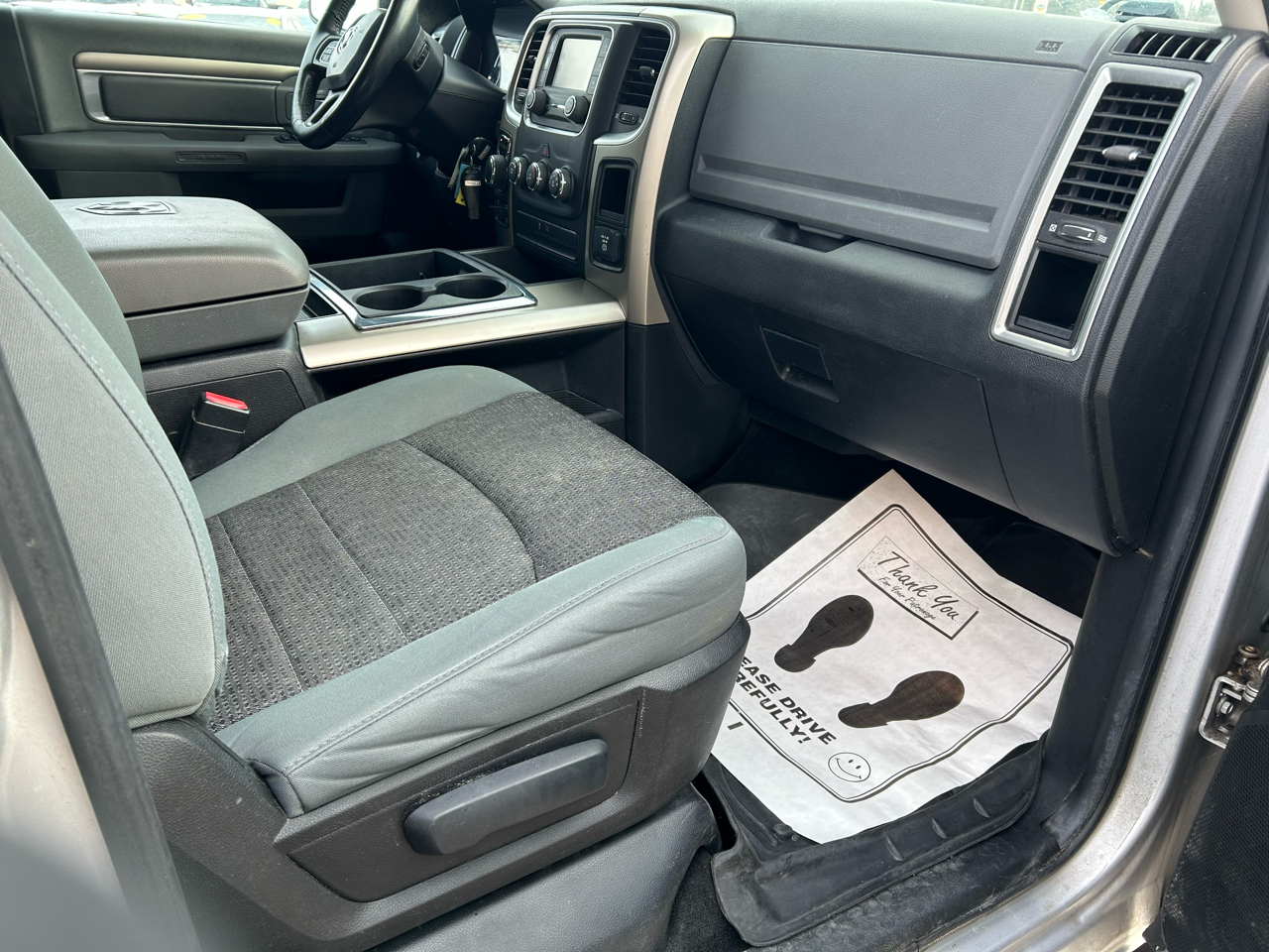 RAM 1500 SLT Crew Cab SWB 4WD 2013