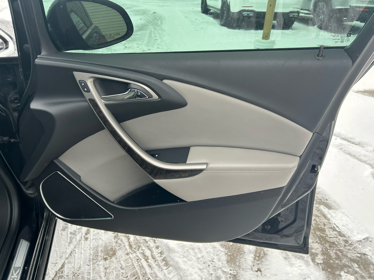 Buick Verano Base 2014