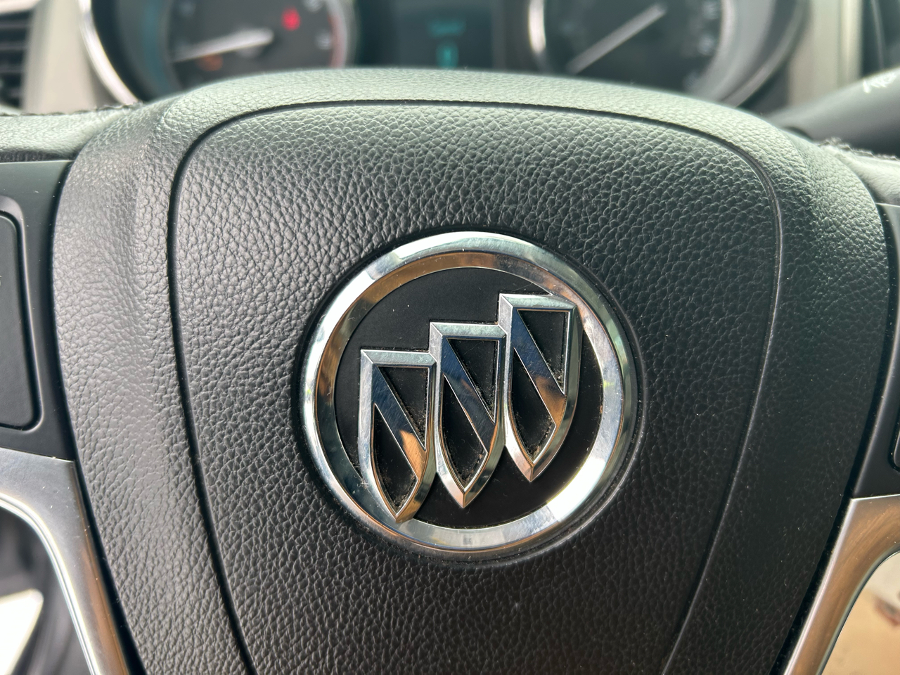 Buick Verano Base 2014