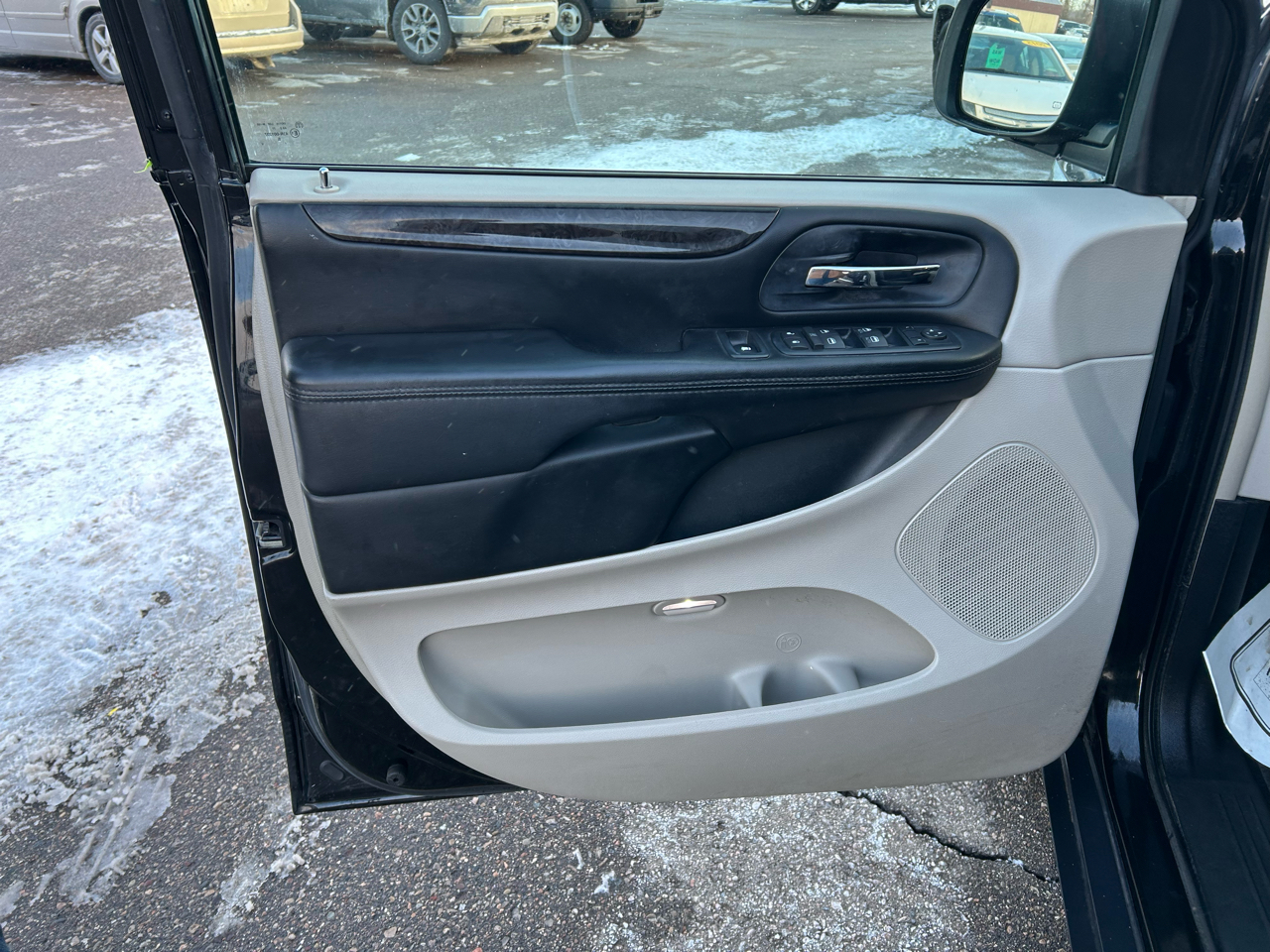 Dodge Grand Caravan Crew 2016