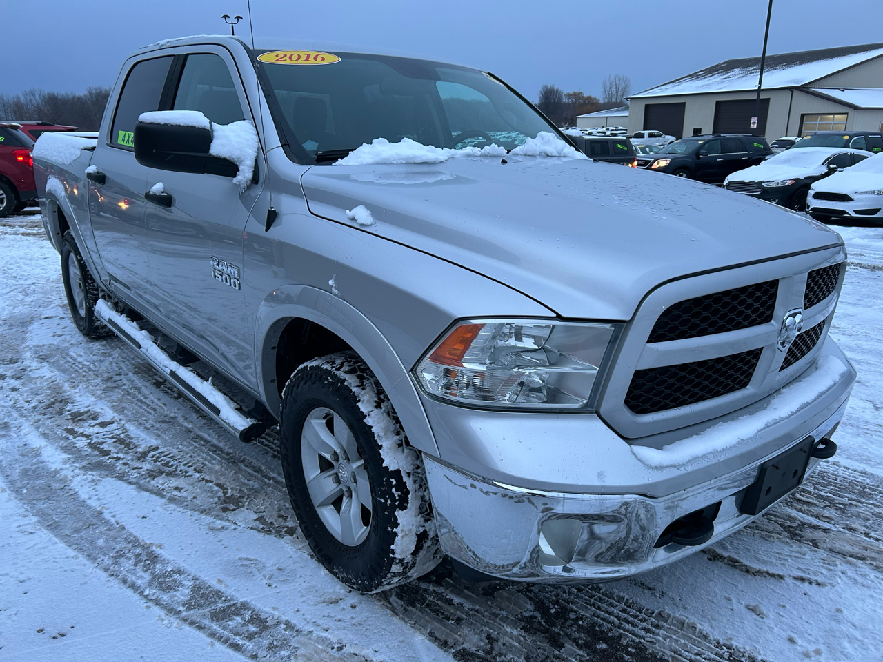 RAM 1500 SLT Crew Cab SWB 4WD 2016