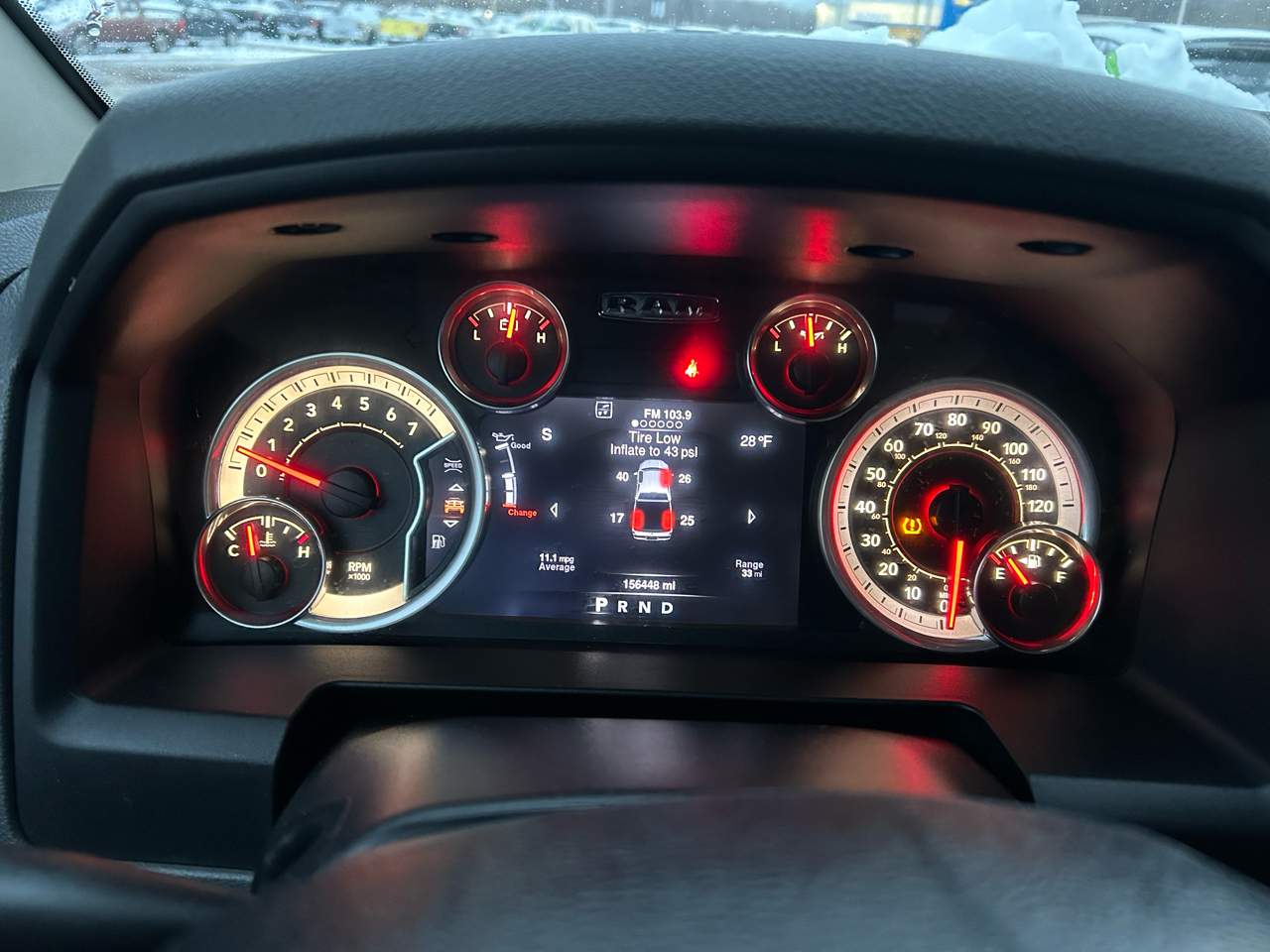 RAM 1500 SLT Crew Cab SWB 4WD 2016