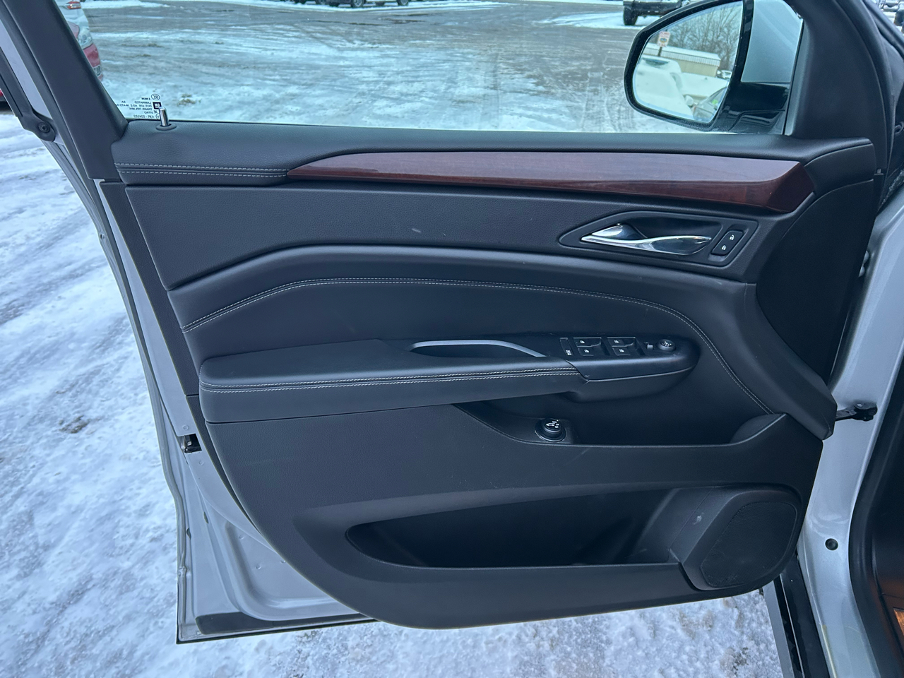 Cadillac SRX AWD Performance Collection 2013