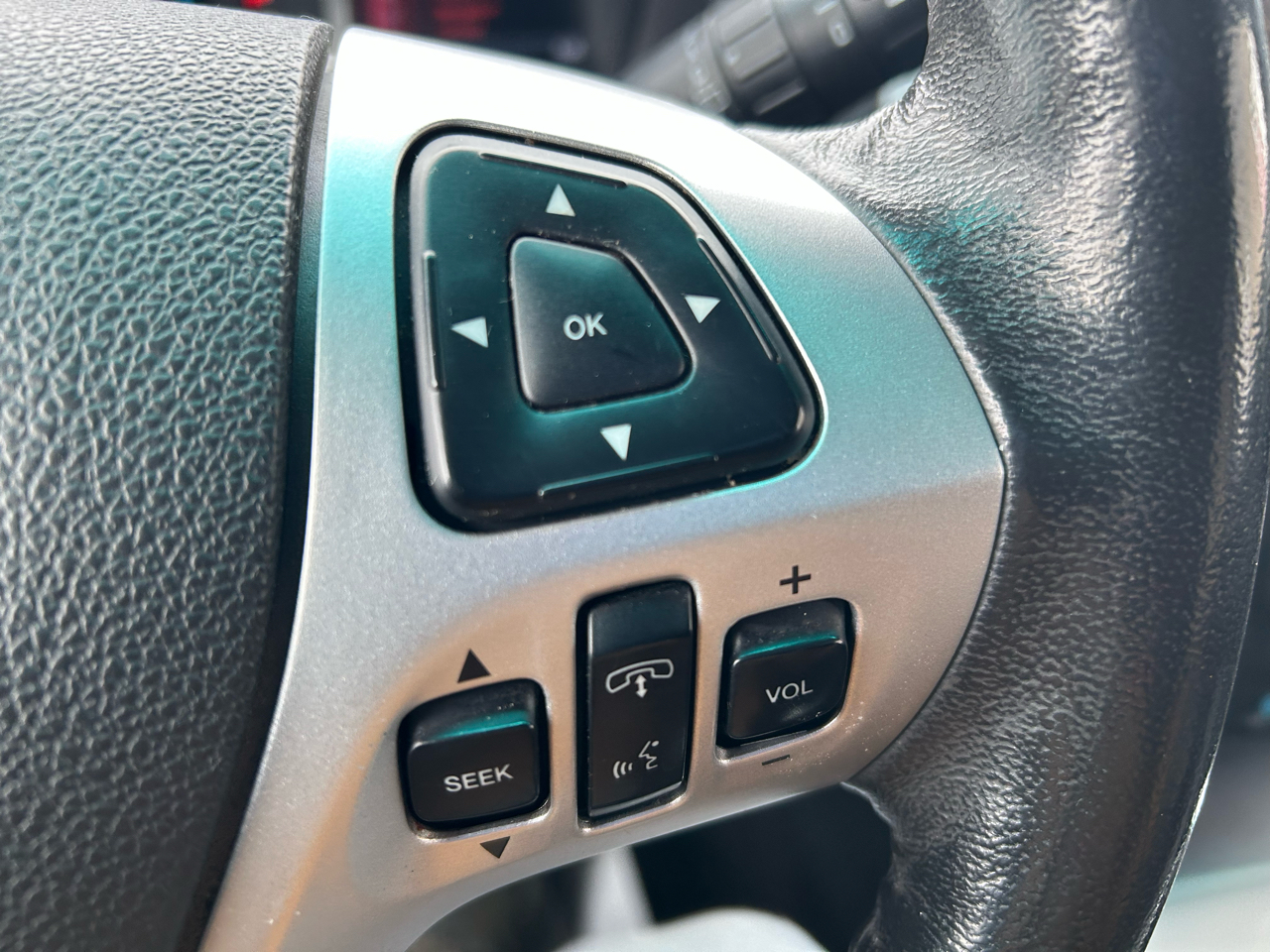 Ford Explorer Limited FWD 2012