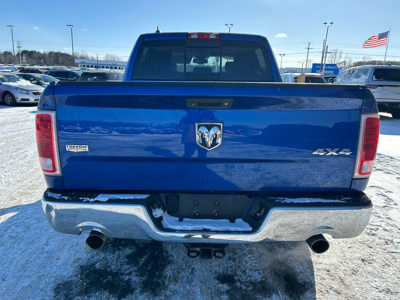 RAM 1500 Laramie Crew Cab SWB 4WD 2015