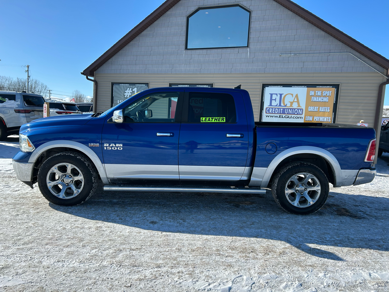 RAM 1500 Laramie Crew Cab SWB 4WD 2015