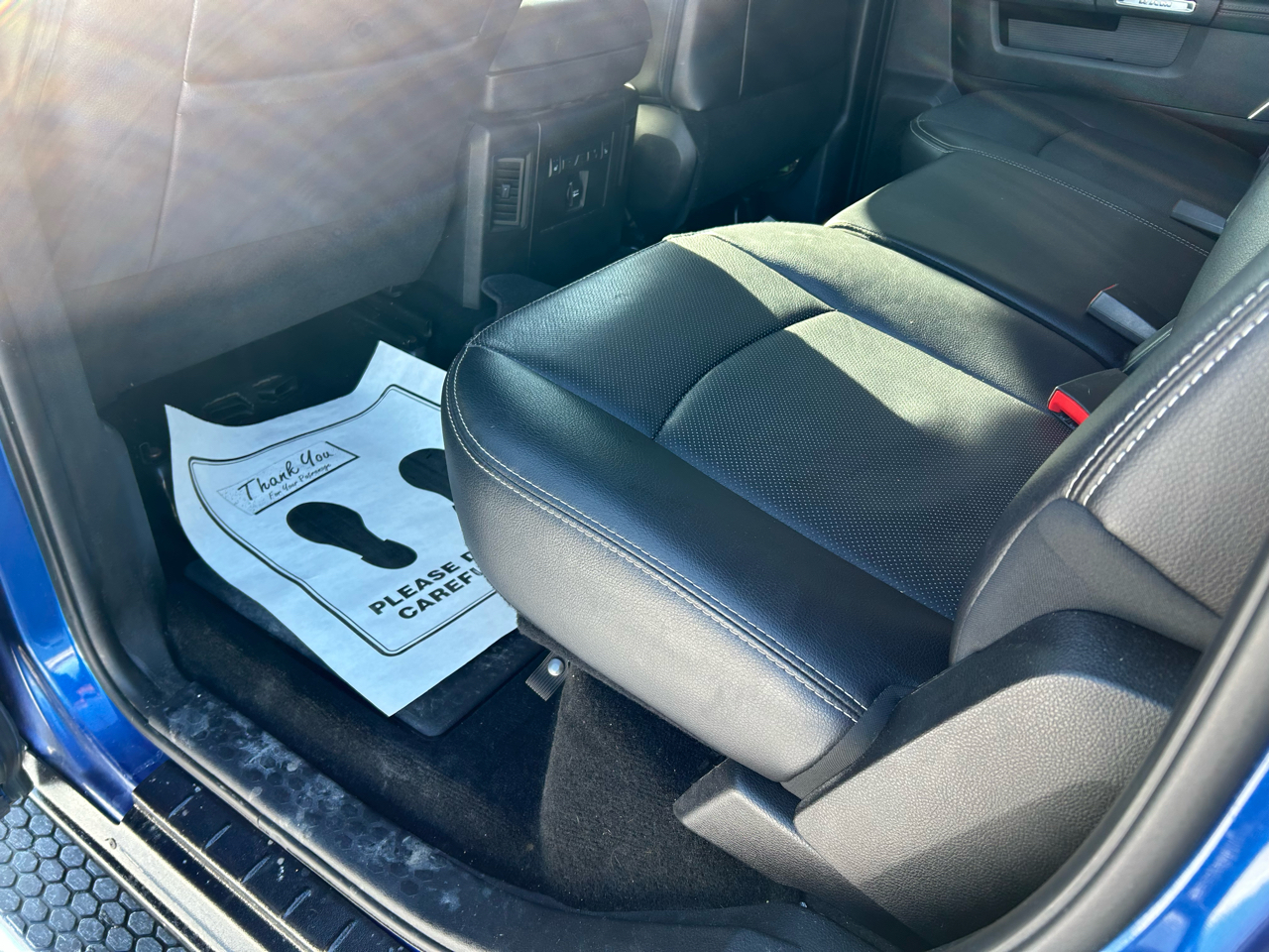 RAM 1500 Laramie Crew Cab SWB 4WD 2015