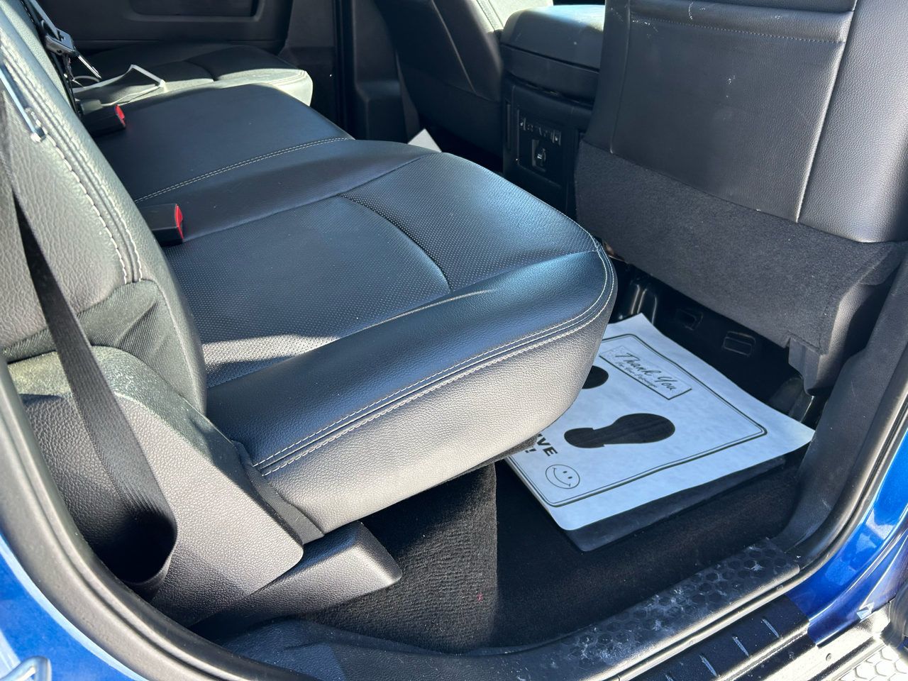 RAM 1500 Laramie Crew Cab SWB 4WD 2015