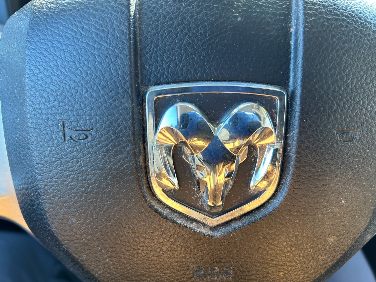 RAM 1500 Laramie Crew Cab SWB 4WD 2015