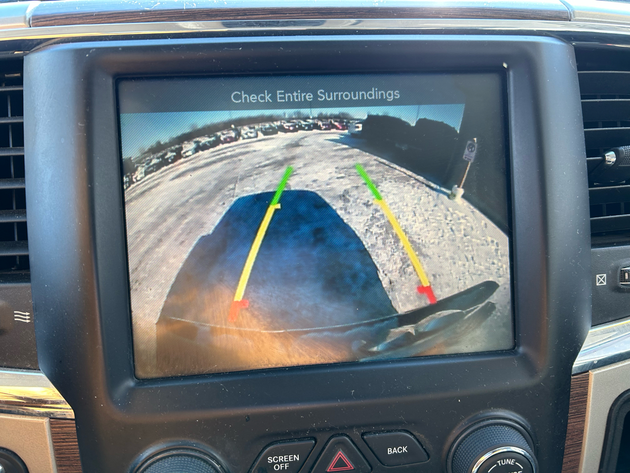 RAM 1500 Laramie Crew Cab SWB 4WD 2015