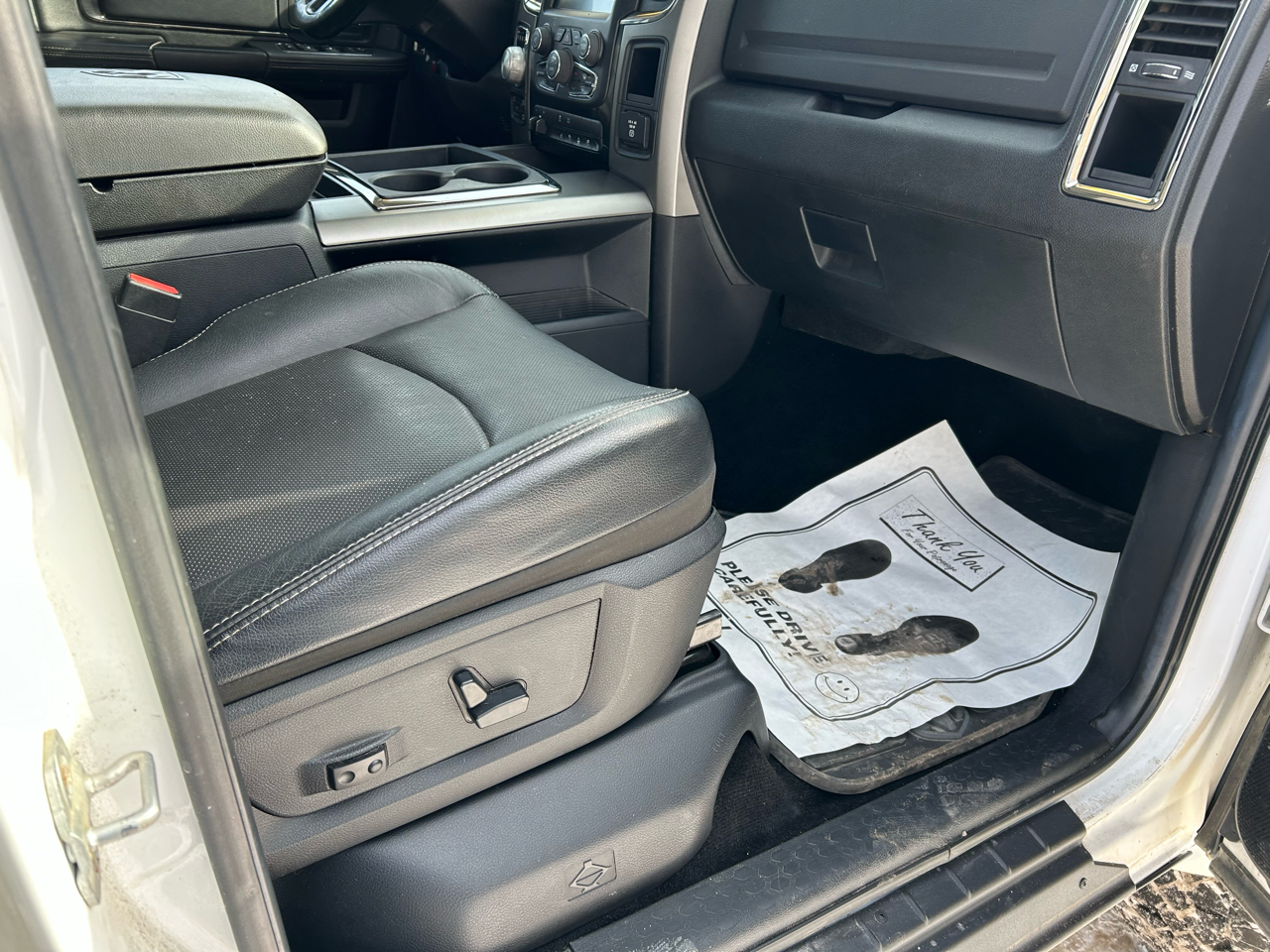 RAM 1500 Sport Crew Cab SWB 4WD 2014