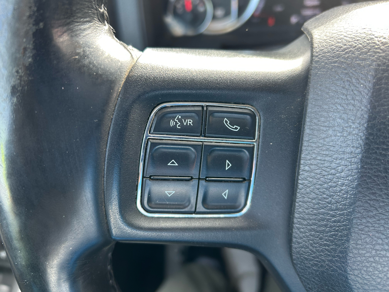 RAM 1500 Sport Crew Cab SWB 4WD 2014