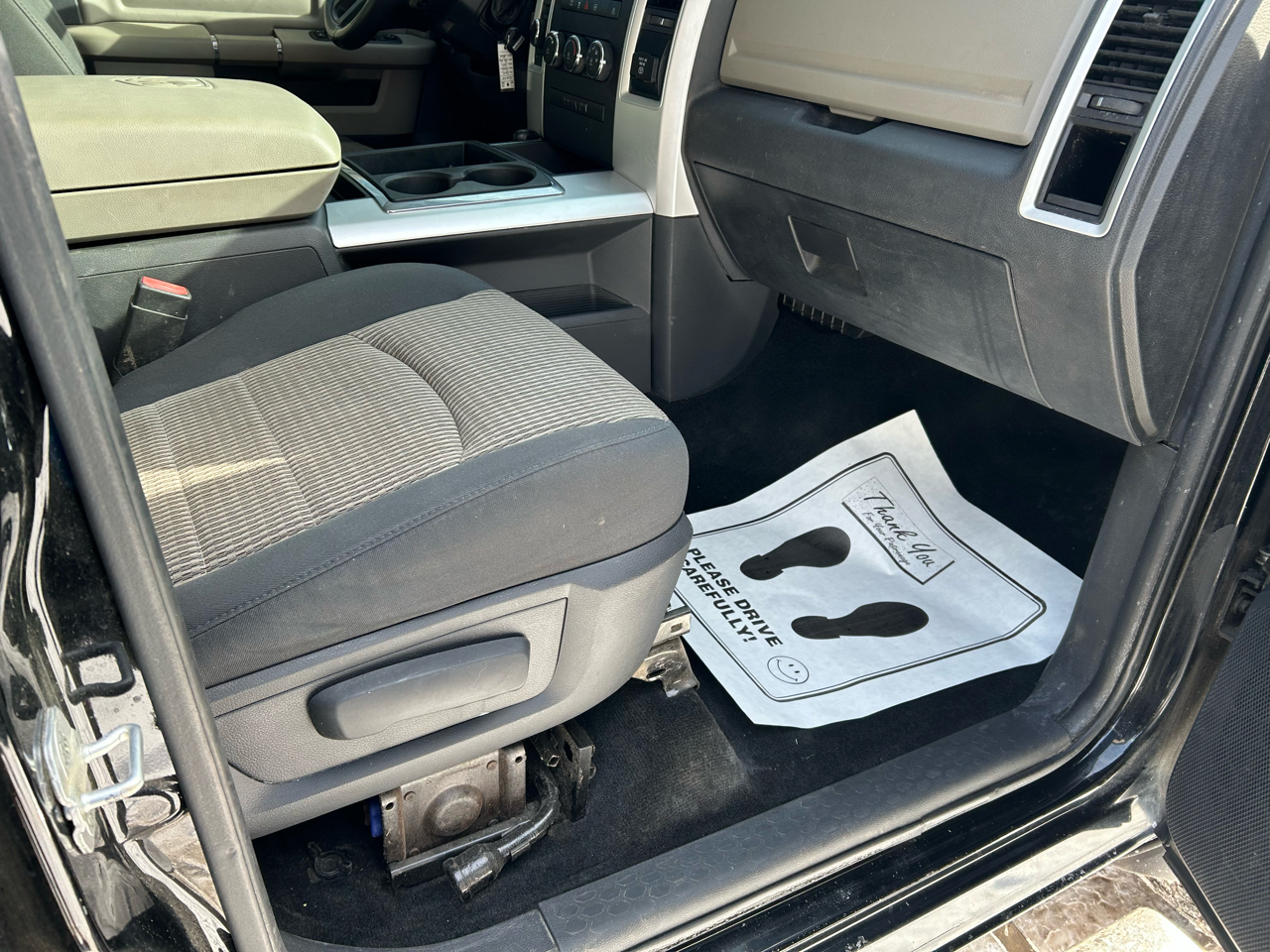 RAM 2500 SLT Crew Cab SWB 4WD 2012