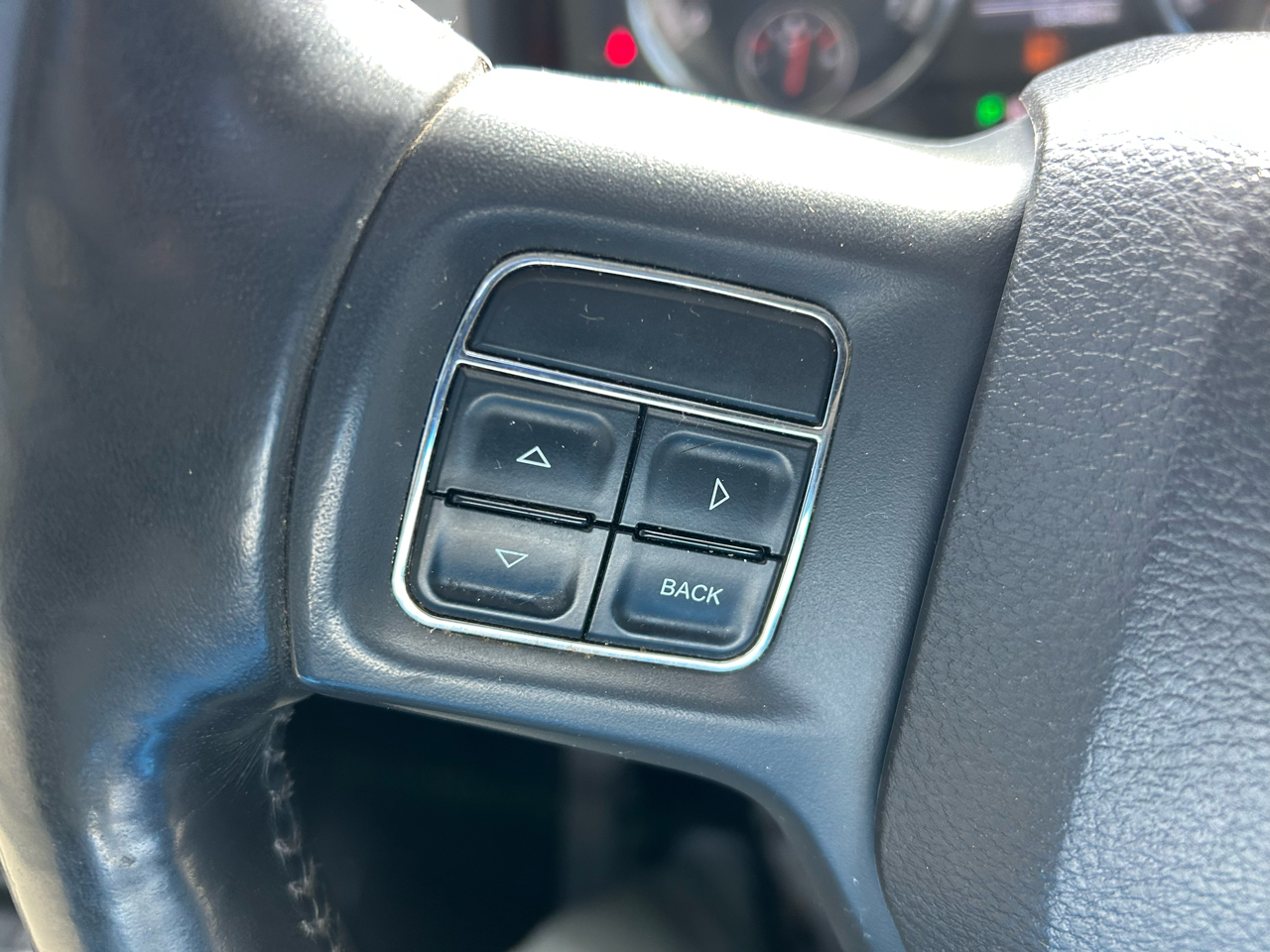 RAM 2500 SLT Crew Cab SWB 4WD 2012