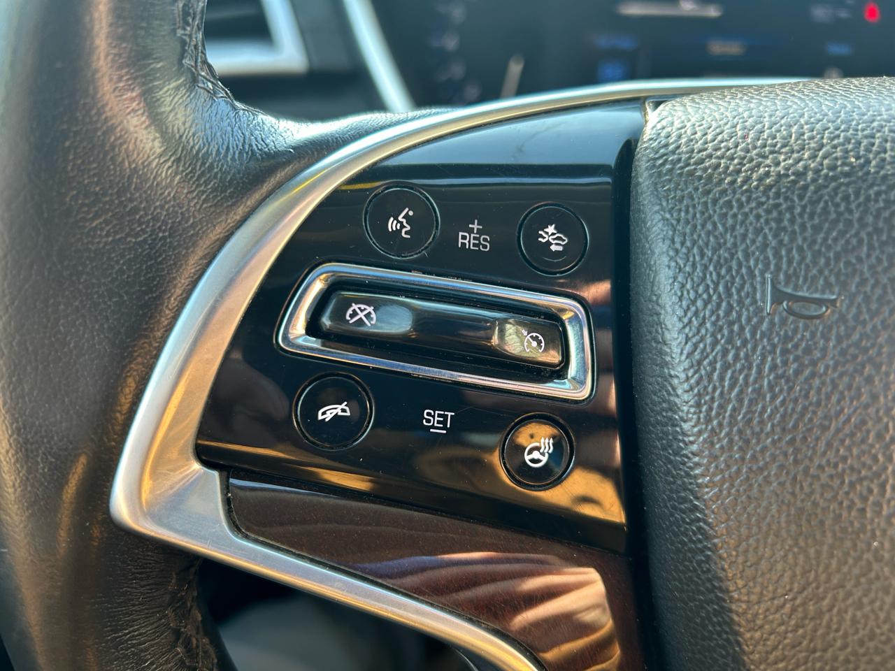 Cadillac SRX Luxury Collection FWD 2015