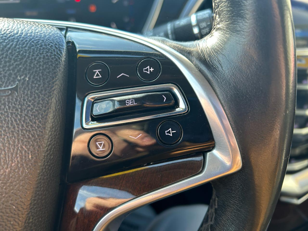 Cadillac SRX Luxury Collection FWD 2015