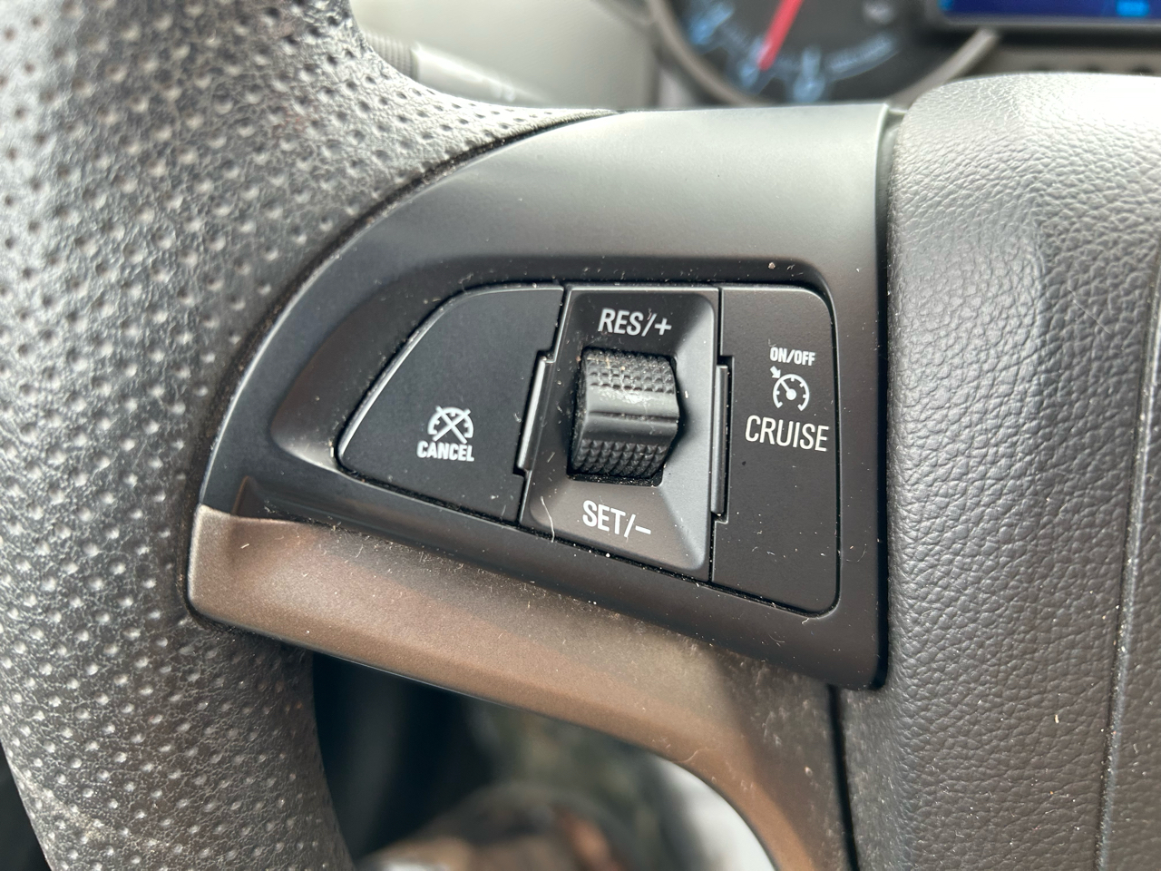 Chevrolet Sonic LT Manual 5-Door 2014