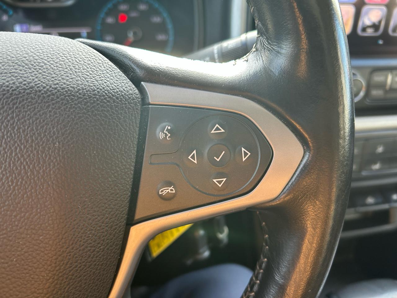 Chevrolet Colorado LT Crew Cab 4WD Short Box 2017