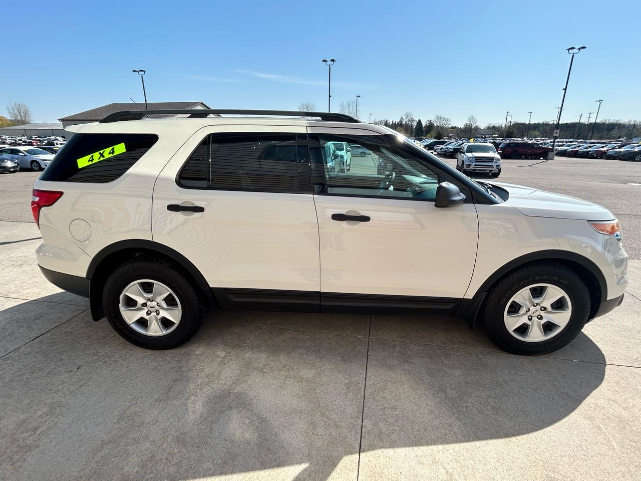 Ford Explorer Base 4WD 2012