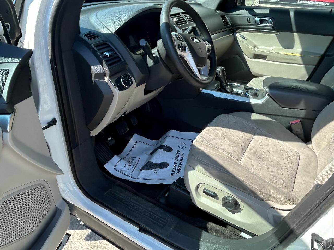 Ford Explorer Base 4WD 2012