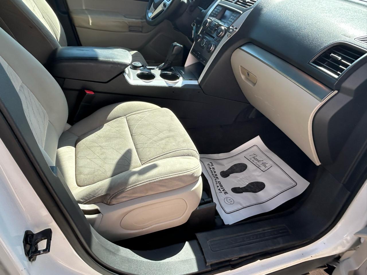 Ford Explorer Base 4WD 2012