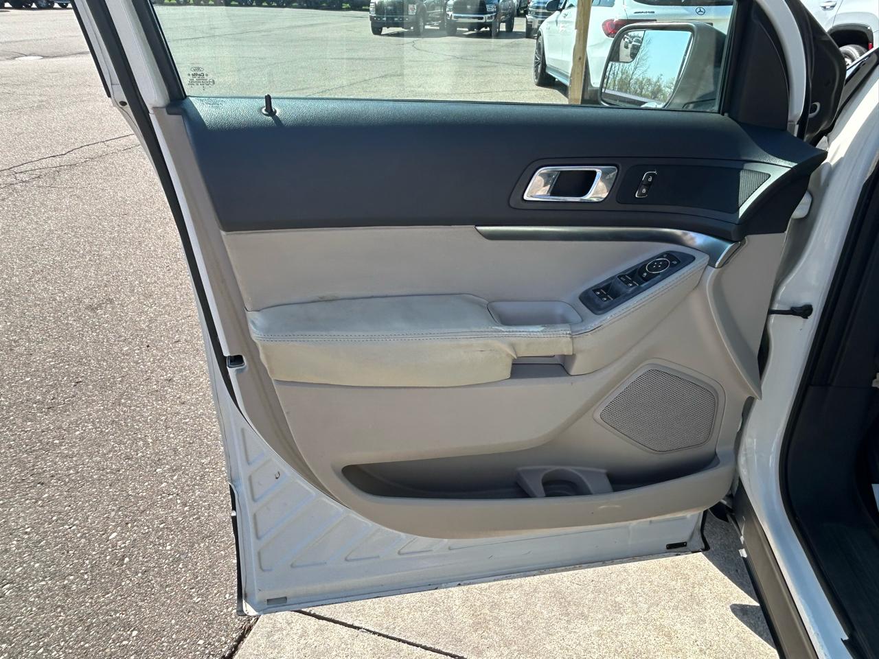 Ford Explorer Base 4WD 2012