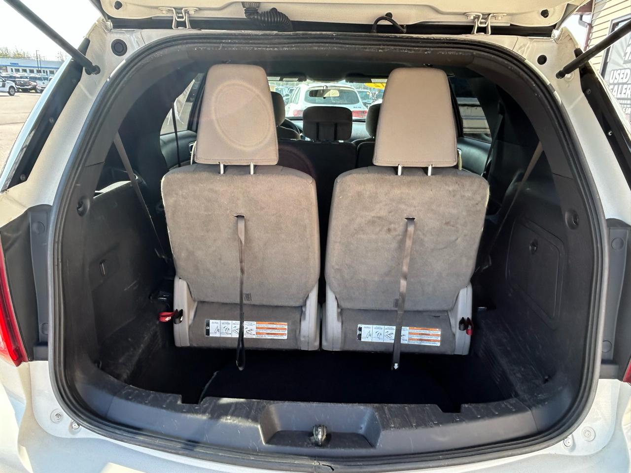 Ford Explorer Base 4WD 2012