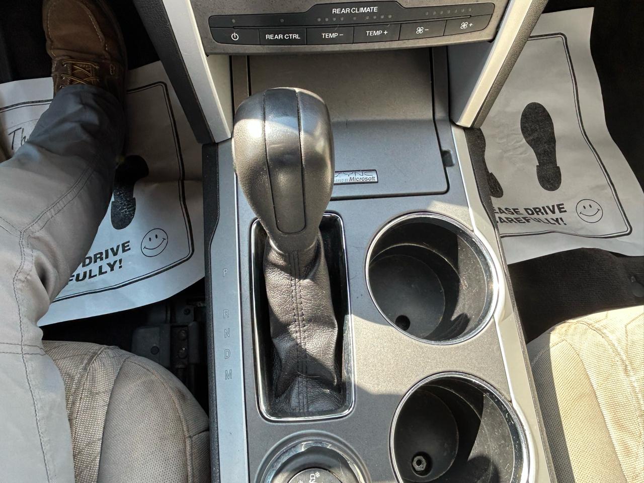 Ford Explorer Base 4WD 2012