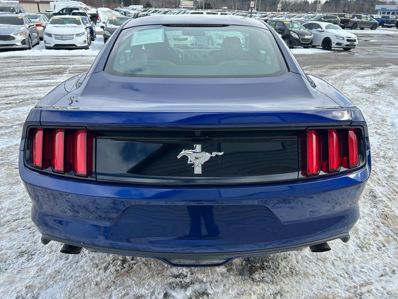 Ford Mustang V6 Coupe 2015