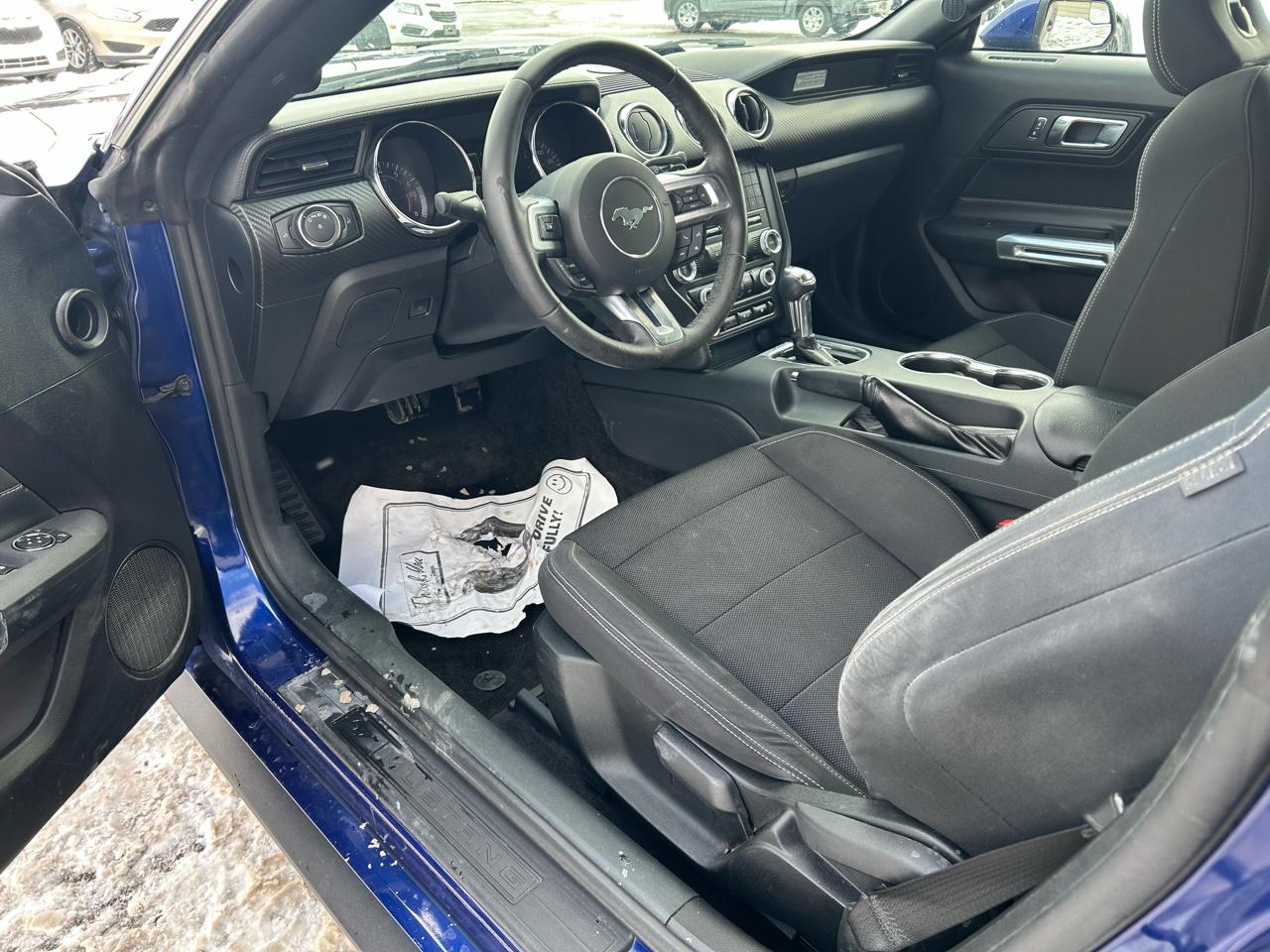 Ford Mustang V6 Coupe 2015