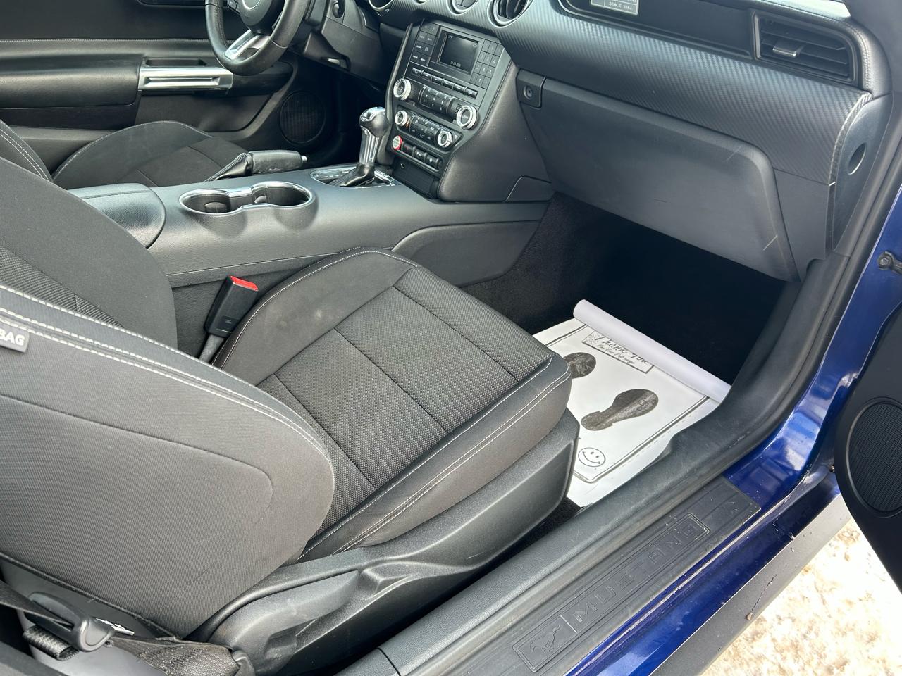 Ford Mustang V6 Coupe 2015