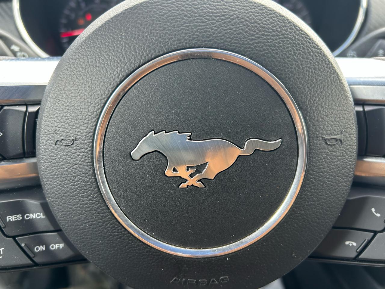 Ford Mustang V6 Coupe 2015