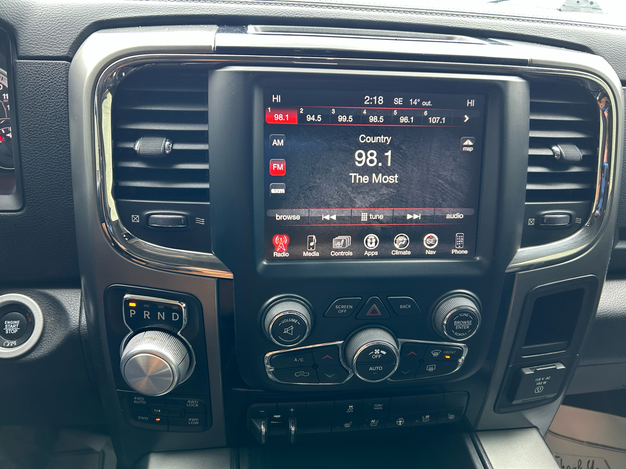 RAM 1500 Sport Crew Cab LWB 4WD 2017