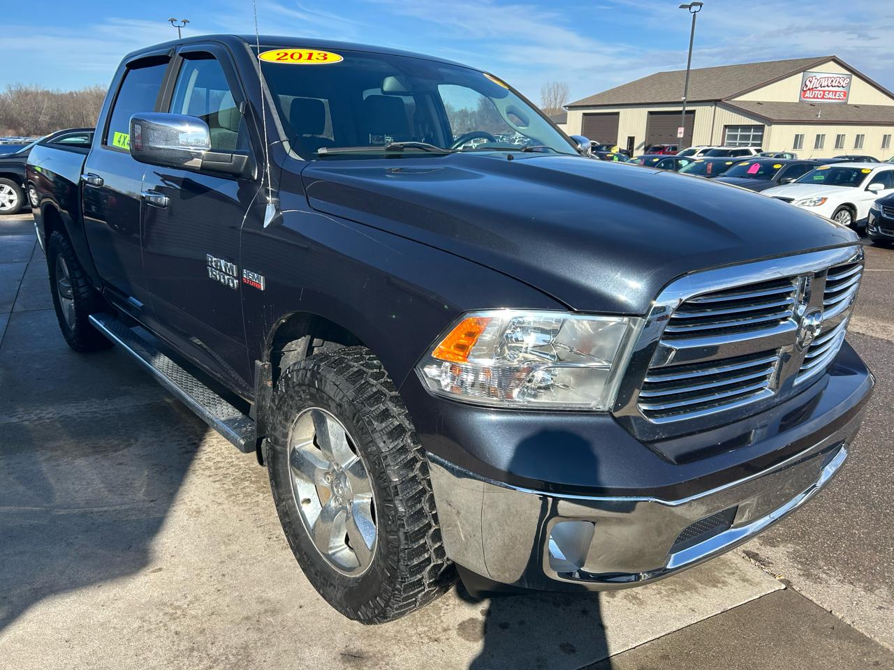 RAM 1500 SLT Crew Cab SWB 4WD 2013