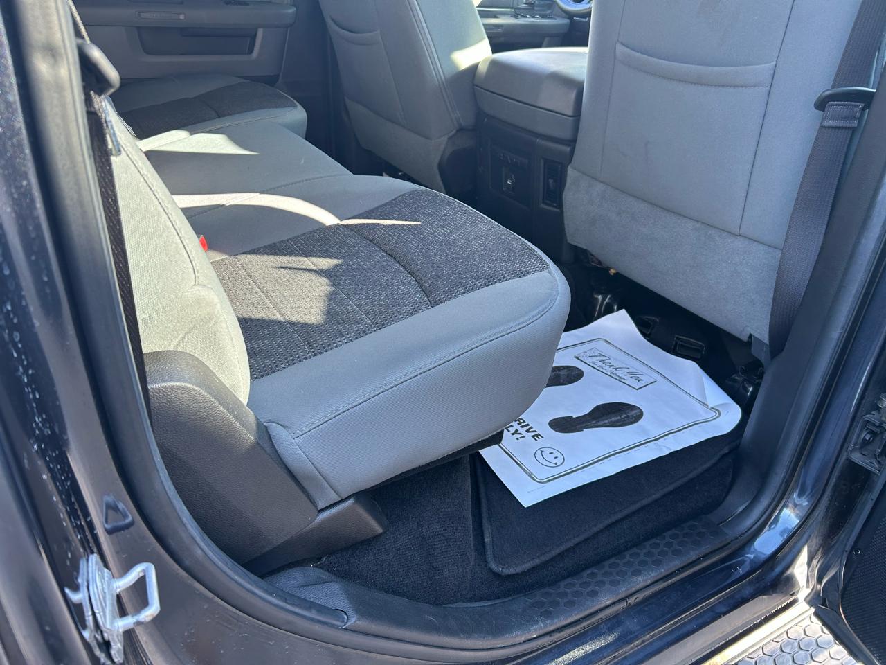 RAM 1500 SLT Crew Cab SWB 4WD 2013