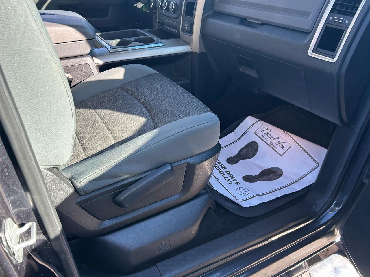 RAM 1500 SLT Crew Cab SWB 4WD 2013