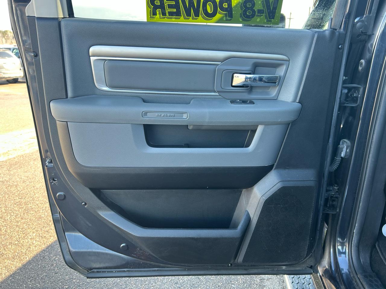 RAM 1500 SLT Crew Cab SWB 4WD 2013