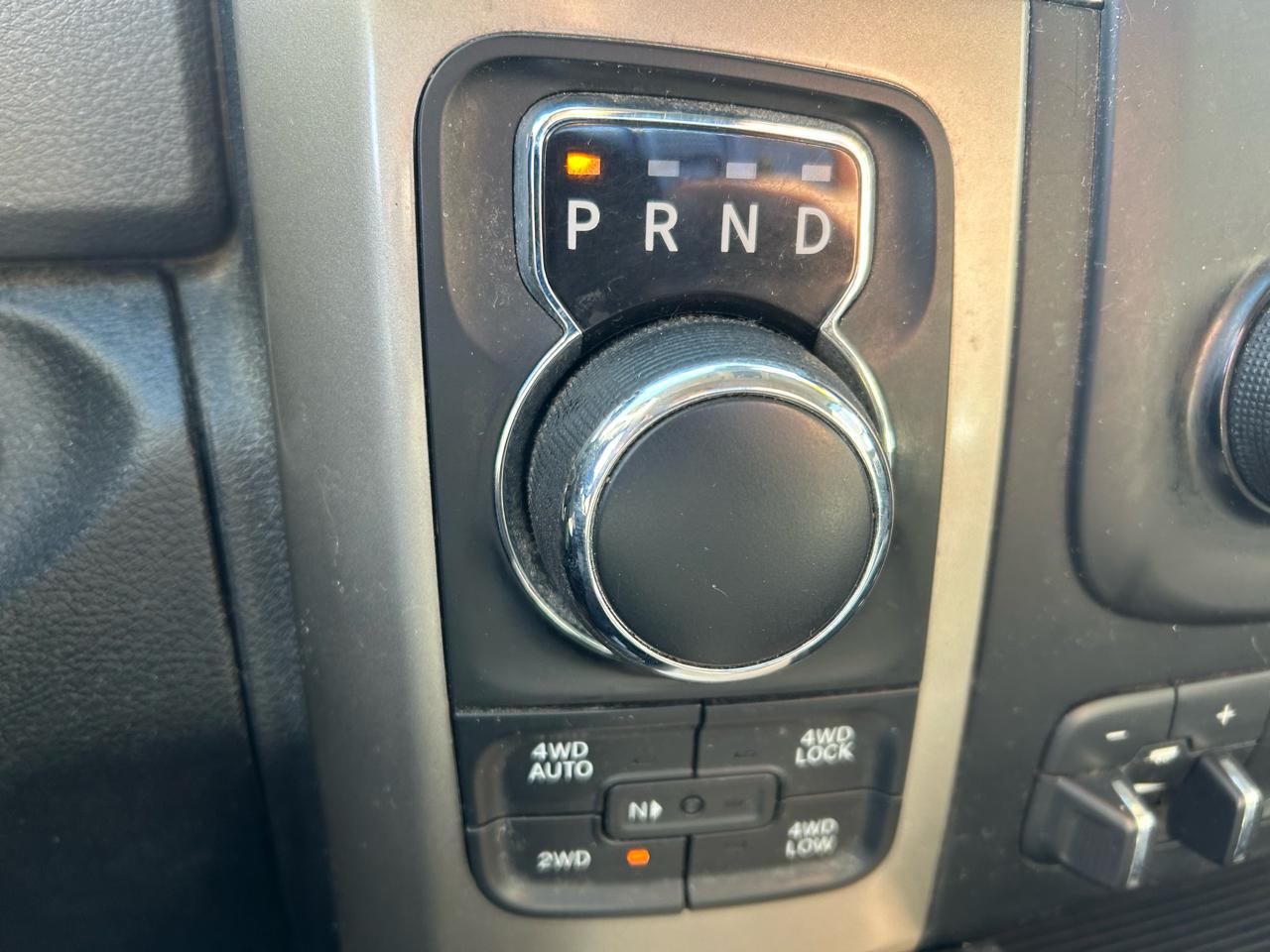 RAM 1500 SLT Crew Cab SWB 4WD 2013