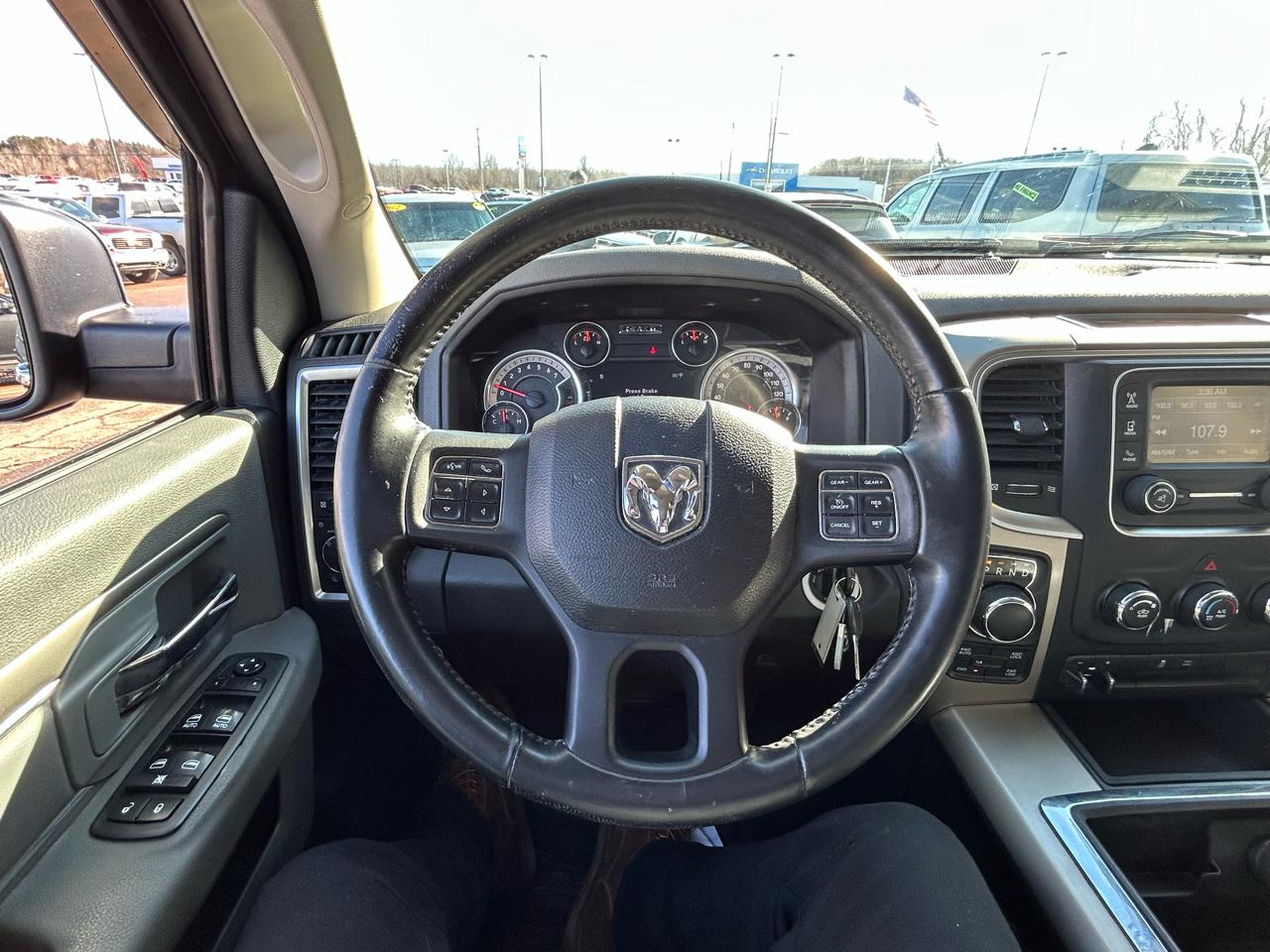 RAM 1500 SLT Crew Cab SWB 4WD 2013