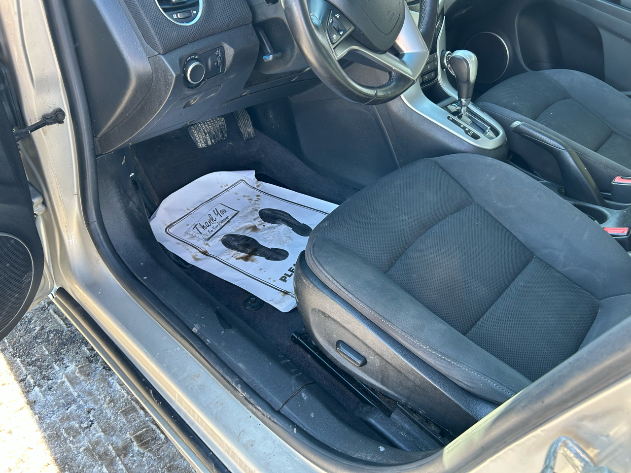 Chevrolet Cruze 1LT 2012