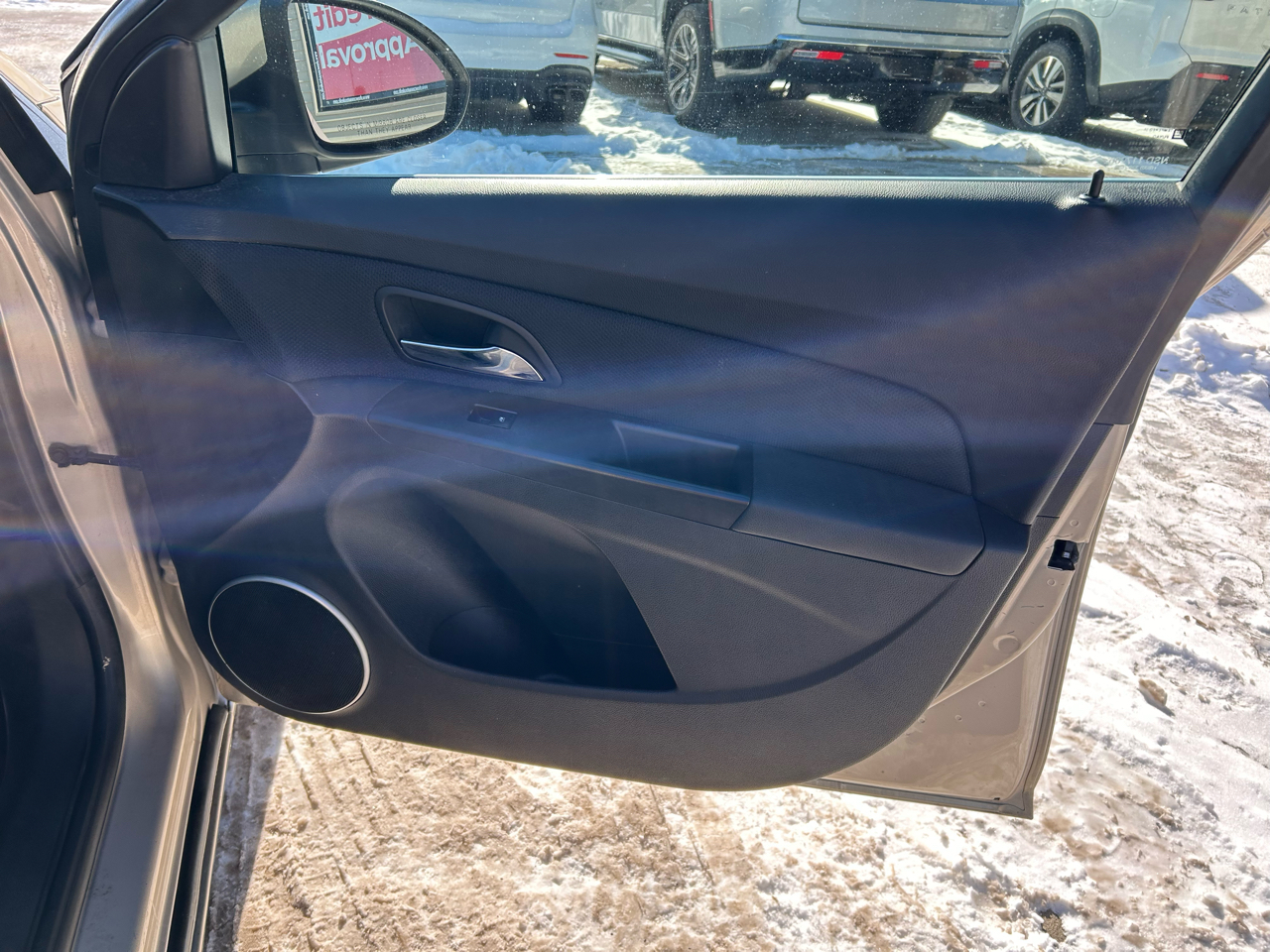 Chevrolet Cruze 1LT 2012